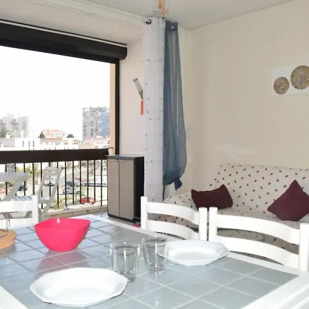 Apartment Climatise 3 Pieces Avec Loggia, Parking Et Parc Collectif, A 400m De La - Fr-1-225d-111 *